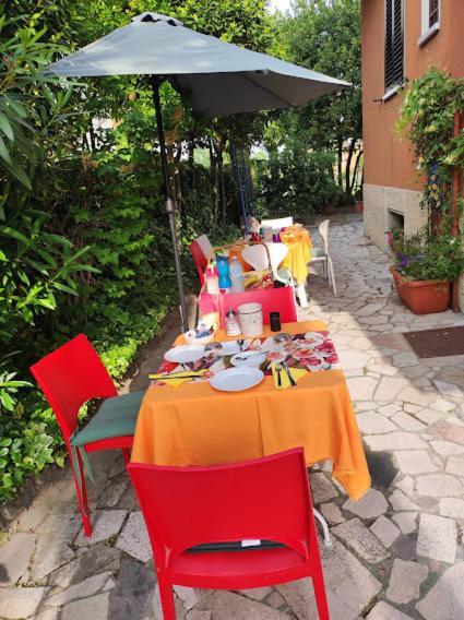 Casapatrizia B&B Sirmione Bagian luar foto