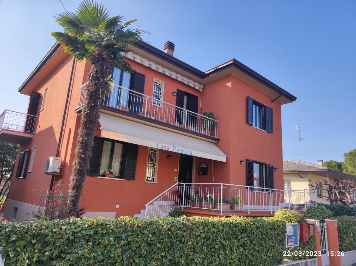 Casapatrizia B&B Sirmione Bagian luar foto