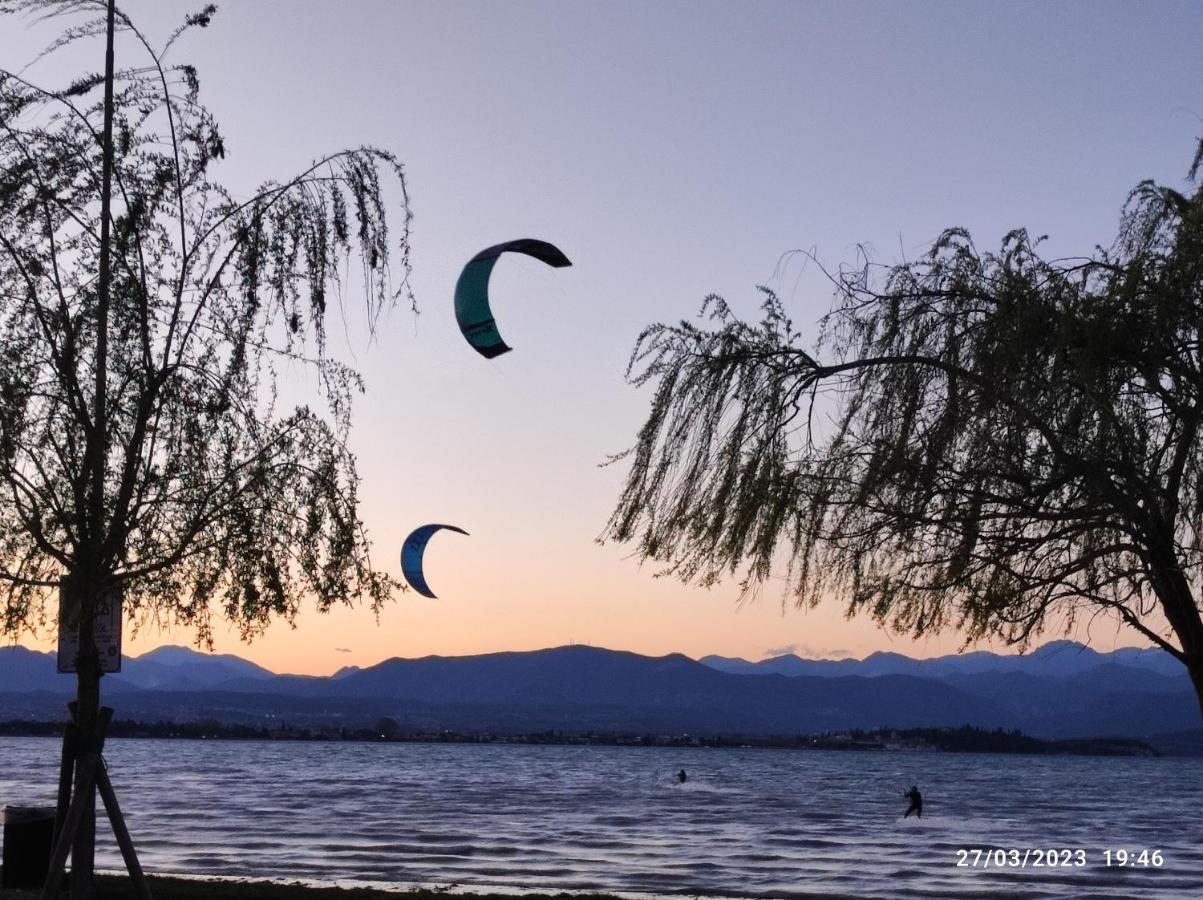 Casapatrizia B&B Sirmione Bagian luar foto