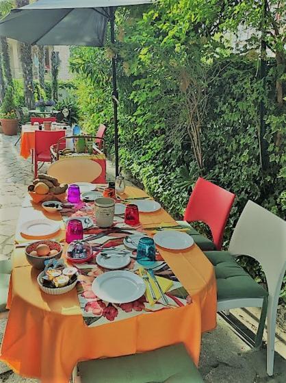 Casapatrizia B&B Sirmione Bagian luar foto