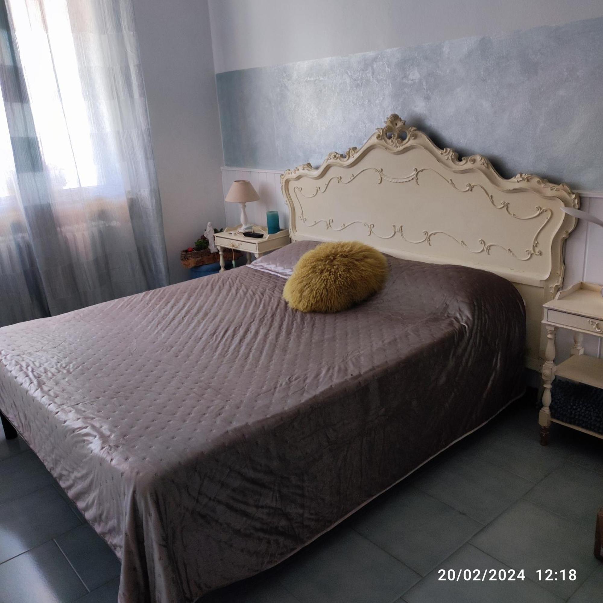 Casapatrizia B&B Sirmione Bagian luar foto