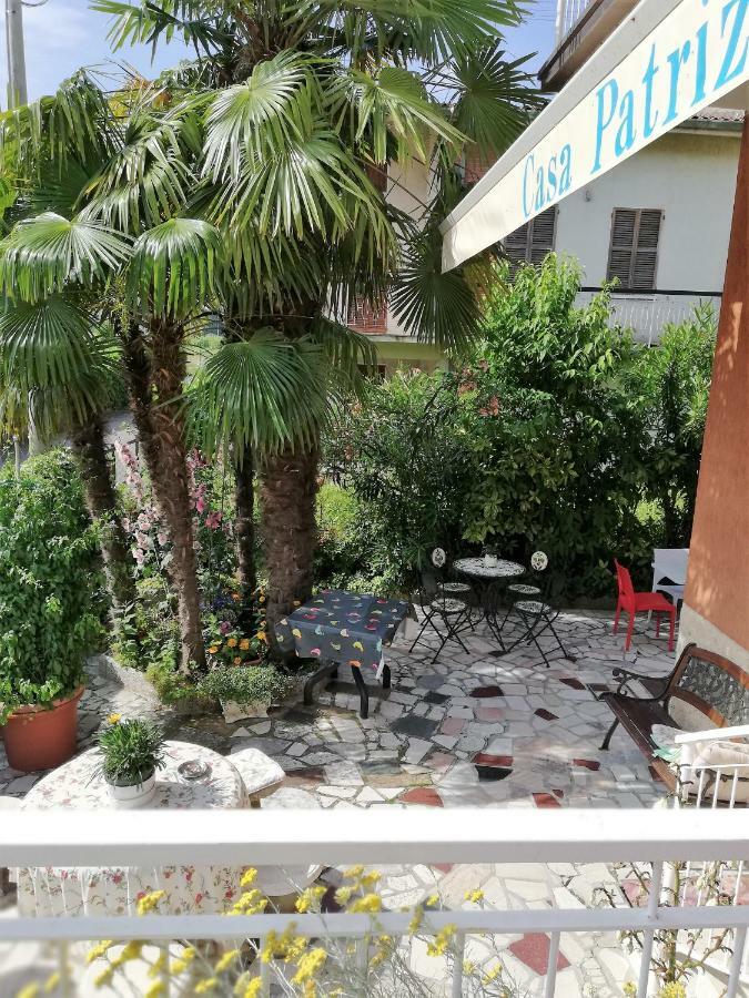 Casapatrizia B&B Sirmione Bagian luar foto