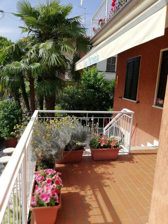 Casapatrizia B&B Sirmione Bagian luar foto