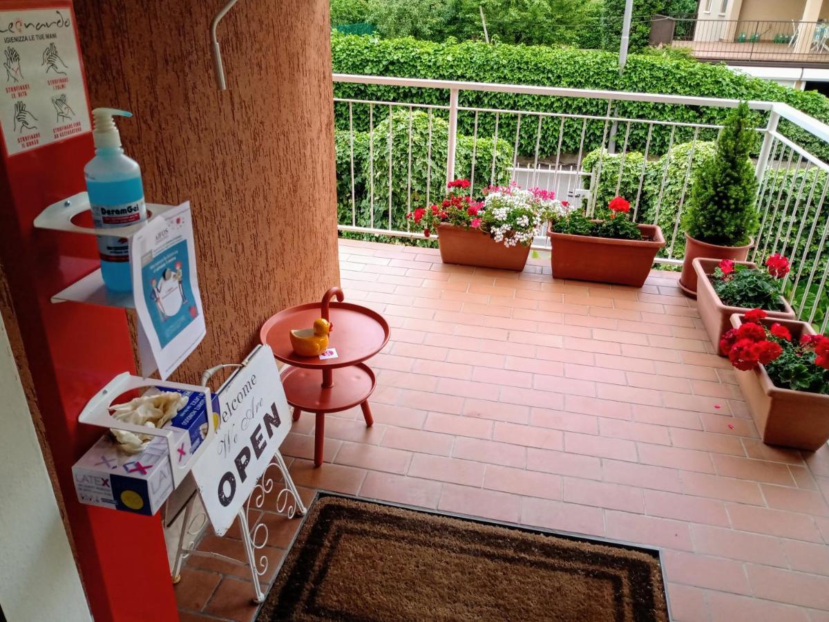 Casapatrizia B&B Sirmione Bagian luar foto